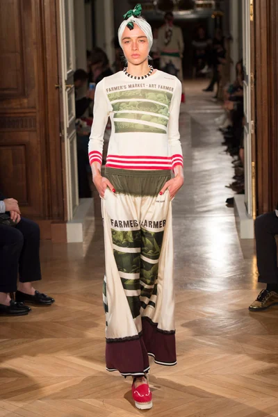 Look 37